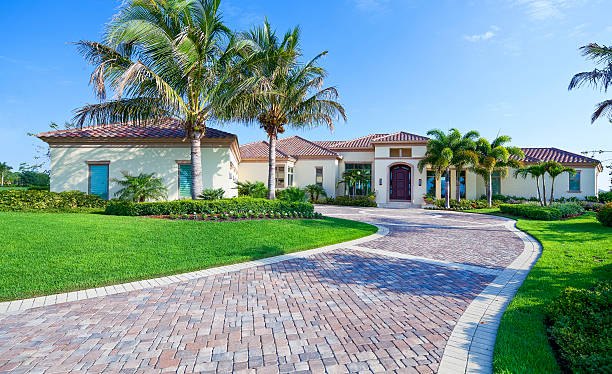 Best Interlocking Driveway Pavers  in Beeville, TX